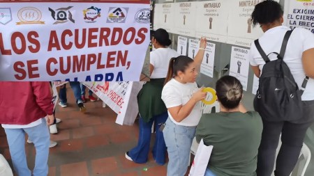 Sindicatos del Mintrabajo protestan por incumplimientos en acuerdos que pretenden mejorar las condiciones laborales