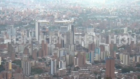 Turista estadounidense fue arrojado desde un carro en Medellín: investigan posible caso de escopolamina panoramica-medellin-edificios-ciudad-extranjeros