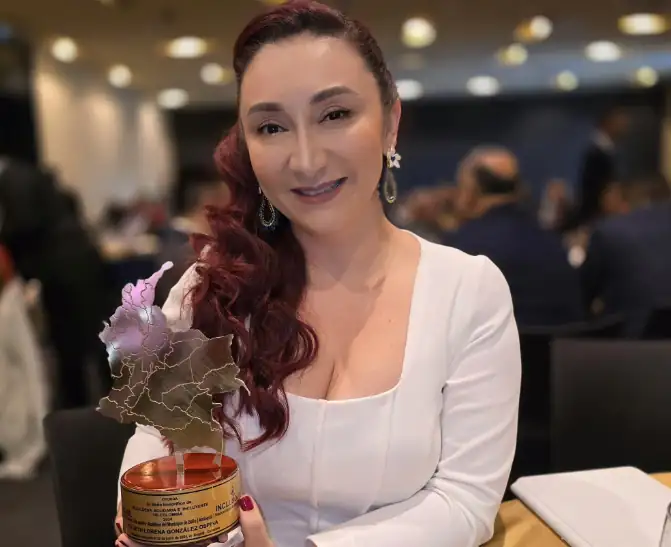 Lorena González recibe el reconocimiento "Alcaldesa Solidaria e Incluyente de Colombia 2024"