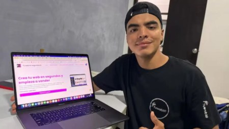 ¡Qué ingenioso! Con IA, un joven de Puerto Berrío desarrolló un sistema para crear sitios web