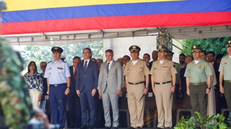 Alcalde de Medellín llama a defender la democracia en el 214º aniversario del Grito de Independencia