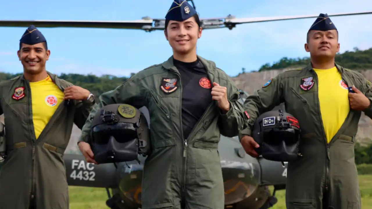 La Fuerza Aérea Colombiana vuela hoy con los colores de la Selección 3 La Fuerza Aérea Colombiana vuela hoy con los colores de la Selección