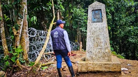 -Con-una-cerca-con-alambre-de-puas-cerraron-punto-fronterizo-con-Panama.-Defensoria-estuvo-en-el-sitio