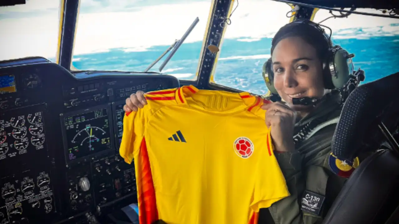 La Fuerza Aérea Colombiana vuela hoy con los colores de la Selección 2 La Fuerza Aérea Colombiana vuela hoy con los colores de la Selección