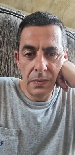 Periodista español que le dijo ‘Petarda’ a Karol G, pidió disculpas pero, cometió un error
