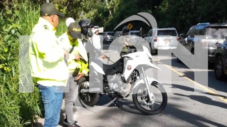 Ejército descubre caravana de camionetas de la UNP con cabecillas guerrilleros en la vía Medellín - Anorí