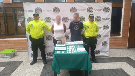 Mamá e hijo de uno de los más buscados en Itagüí fueron detenidos por microtráfico
