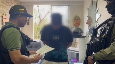Video: Momento en el que capturan en Medellín a alias ‘Figueroa’ a un presunto jefe de combo en el Valle del Cauca Video: Momento en el que capturan en Medellín a alias ‘Figueroa’ a un presunto jefe de combo en el Valle del Cauca