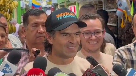 “Vamos a ganar”: ‘Fico’, alcalde de Medellín, ya entregó su marcador para la Final de la Copa América