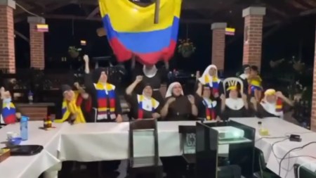 Monjas barristas: viralizan video de las religiones hinchas animando a ‘la Tricolor’ Monjas barristas: viralizan video de las religiones hinchas animando a ‘la Tricolor’