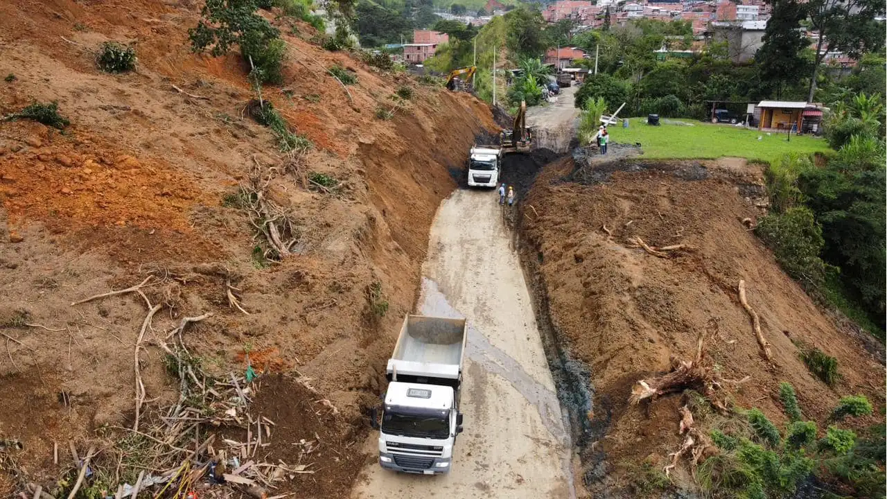 ¡Atención! Habilitan un carril en la vía Dabeiba - Santa Fe de Antioquia