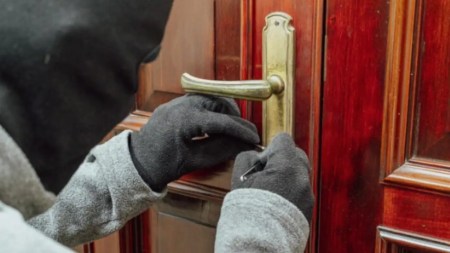 Abogado se defendió y le disparó a dos ladrones que se le metieron a la casa en el barrio Buenos Aires de Medellín