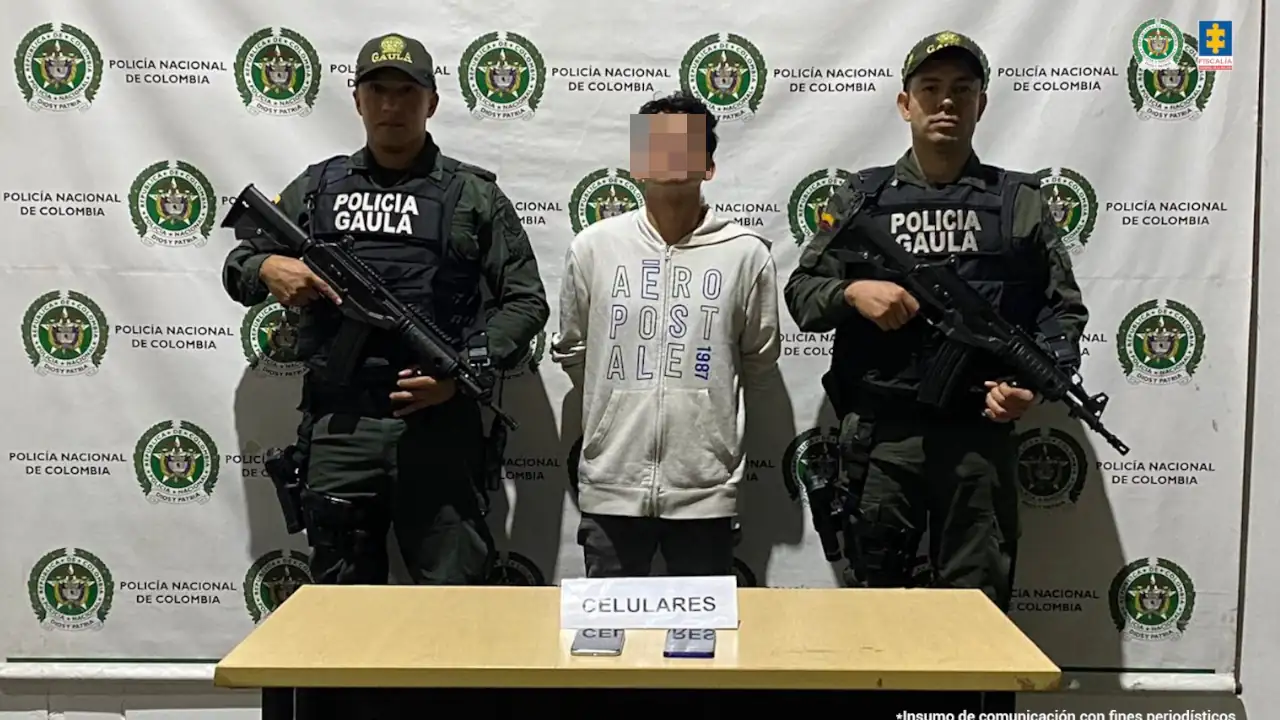Capturan a presunto extorsionista y responsable de desplazamiento forzado en el barrio Belén de Medellín Capturan a presunto extorsionista y responsable de desplazamiento forzado en el barrio Belén de Medellín