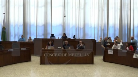 La enajenación de acciones de Tigo-Une pasó primer debate en el Concejo de Medellín Se radicó en el Concejo de Medellín proyecto de acuerdo para vigencias futuras