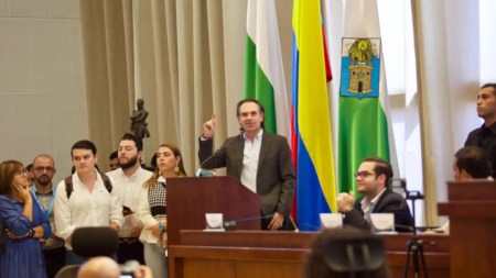 Iniciaron los debates en el Concejo de Medellín sobre la enajenación de acciones de EPM en Tigo-Une EPM