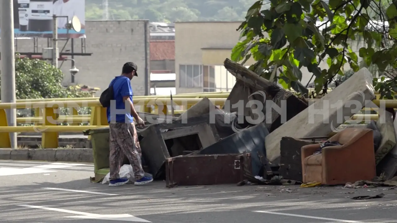 basura-calles-de-medellin-san-juan-oriental