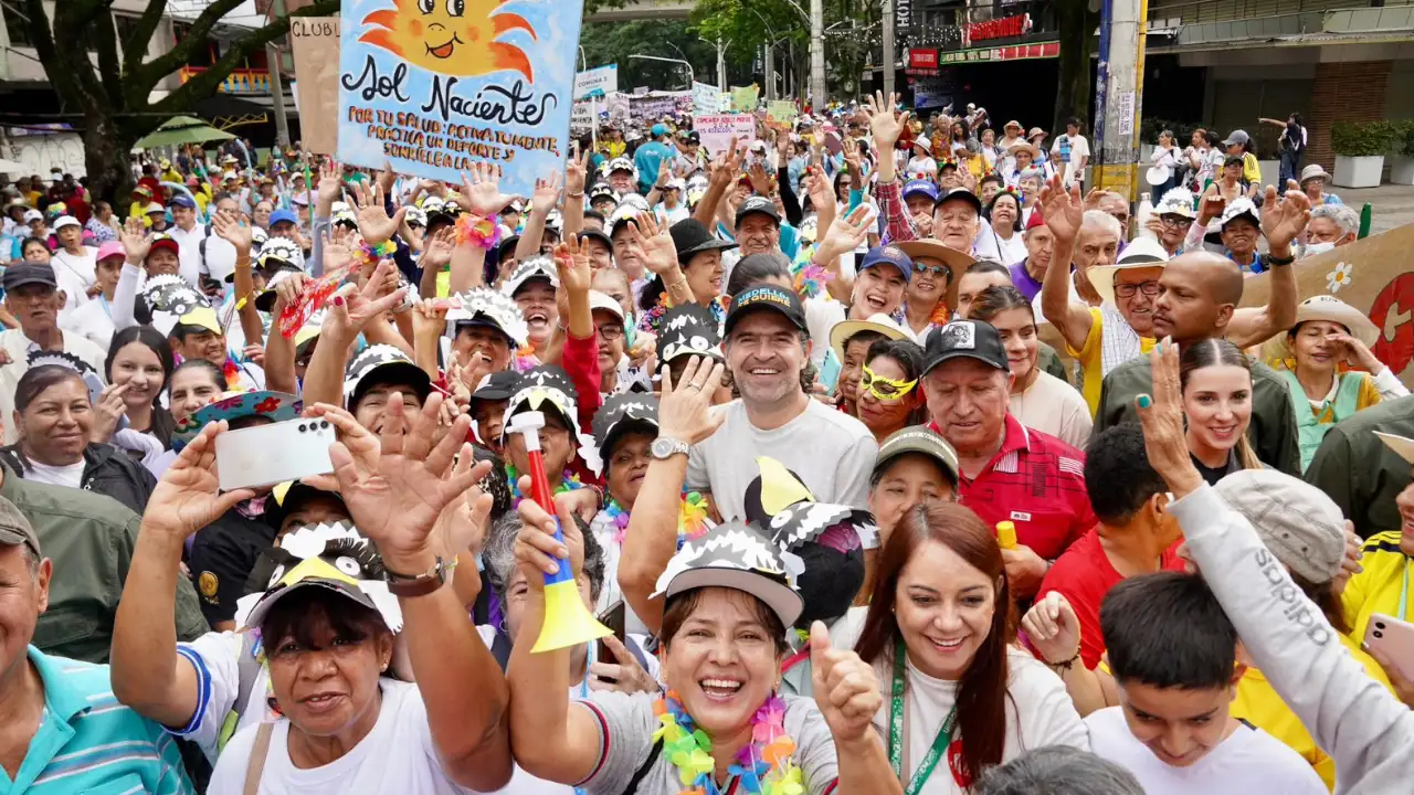 caminata-adultos-mayores-medellin