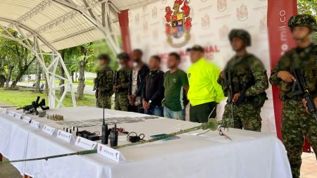Desarticulan importante red de comunicaciones del Clan del Golfo en Urabá central-comunicaciones-apartadó-desarticulada1