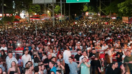 Medellín se viste de fiesta: inició la Feria de las Flores 2024 con gigantesco concierto