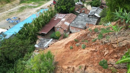 derrumbe-barbosa-familias-damnificadas