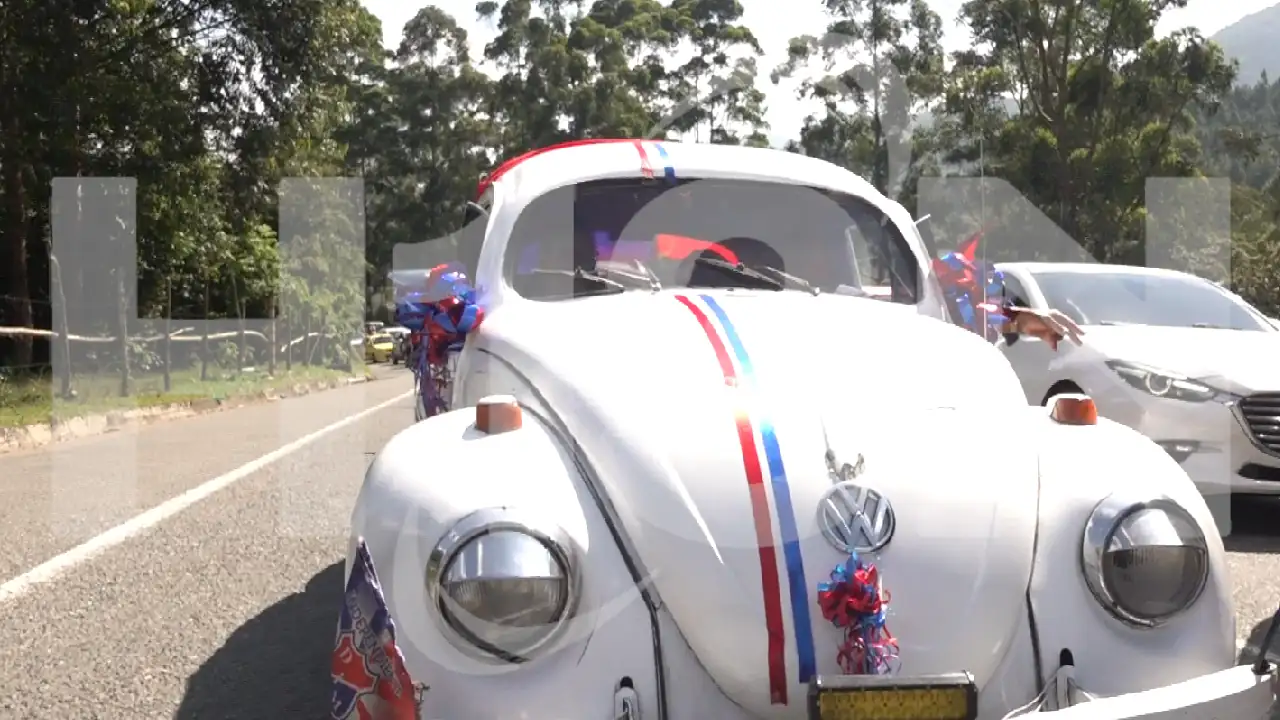 La pasión por el "Rojo" se vive desde pequeño: hinchas poderositos viajaron a Pereira a alentar a Independiente Medellín 3 escarabajo-viaja-partido-medellin