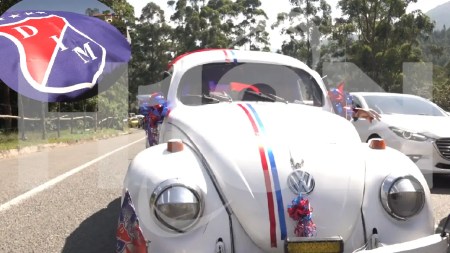 La pasión por el «Rojo» se vive desde pequeño: hinchas poderositos viajaron a Pereira a alentar a Independiente Medellín escarabajo-viaja-partido-medellin1