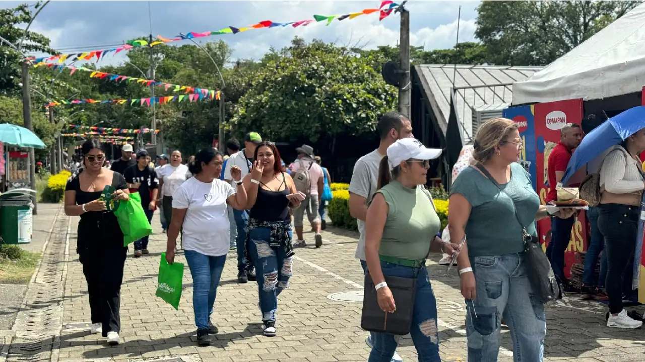 ganadora-tendra-lider-2024-fenalco2