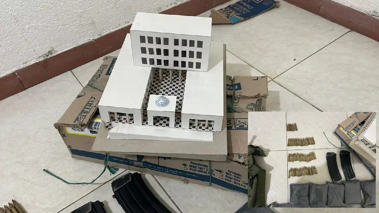 ¡Qué ingenio! En Bogotá identificaron una maqueta armas y planos para posible atentado contra el Palacio maqueta palacio justica alerta atentado