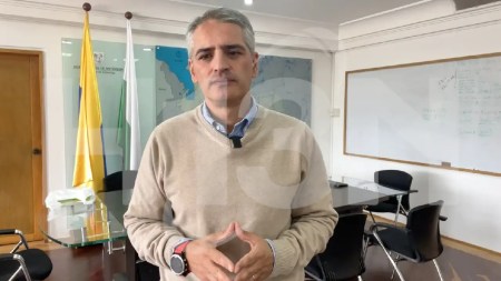 “Enemigo de la paz”: gobernador de Antioquia rechaza panfleto del Clan del Golfo en su contra panfleto-clan-del-golfo-gobernador-antioquia