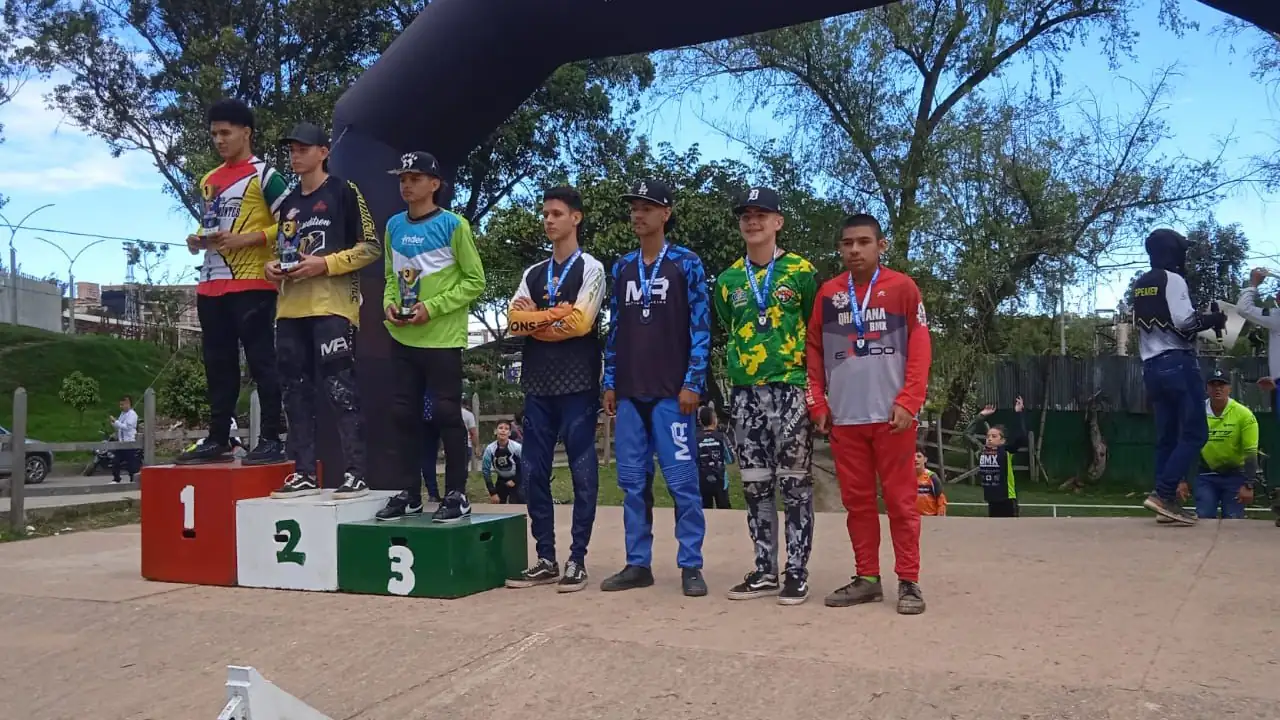 parada-bicicross-marinilla-antioquia1