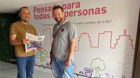se inaugura el nuevo punto de informacion del Metro de la 80 en el barrio Simon Bolivar