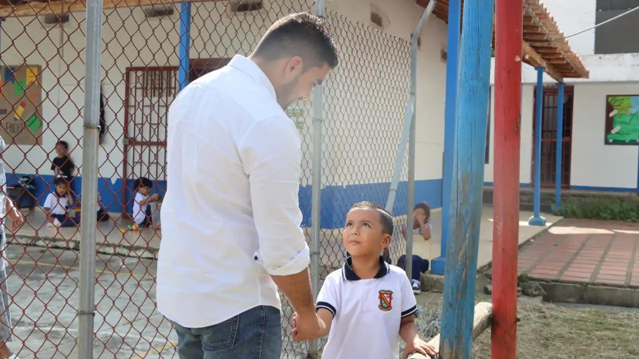 Alcaldía de Girardota solicita Vigencia Futura para el Programa de Alimentación Escolar (PAE) 2025