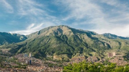 Cerro Quitasol Bello