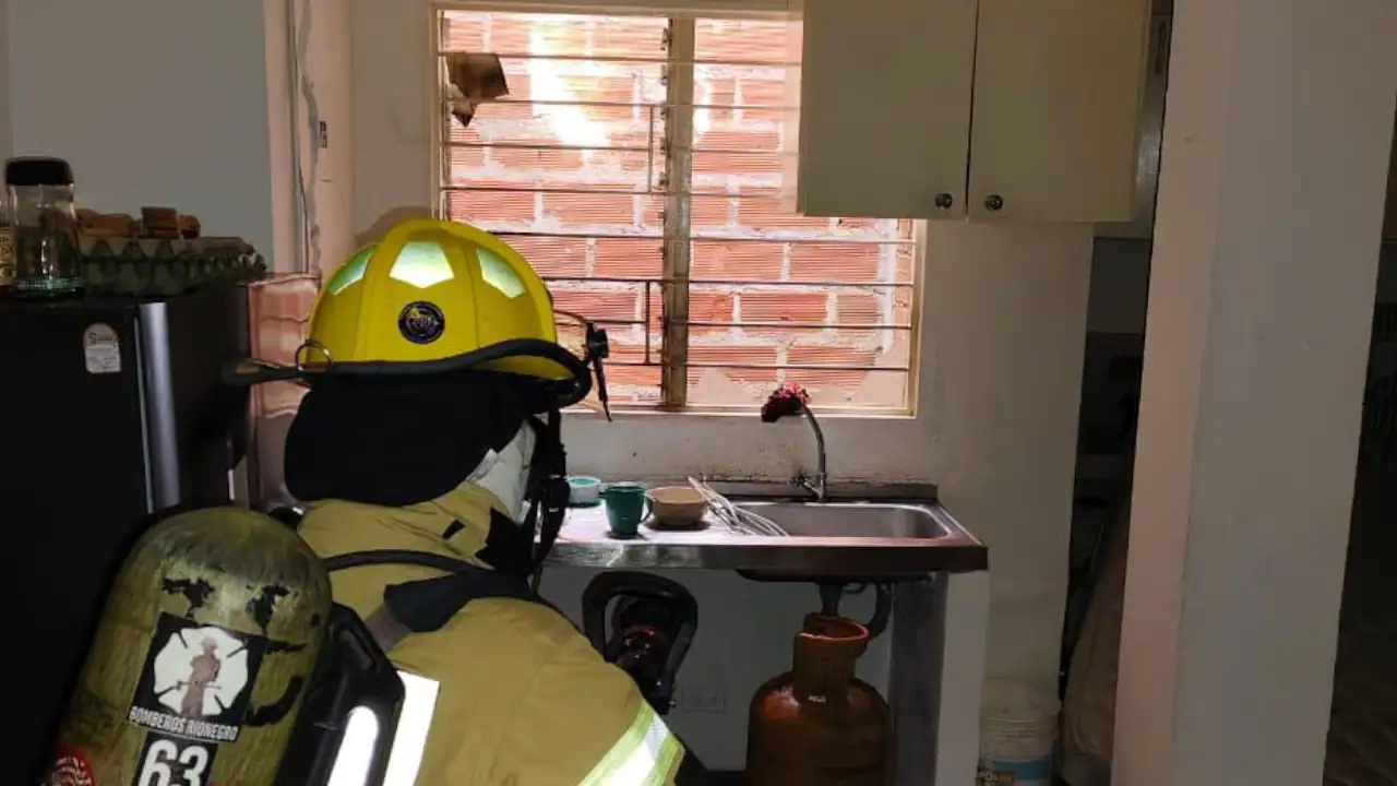 ¡Qué susto! Explotó una pipeta de gas en zona céntrica de Rionegro ¡Qué susto! Explotó una pipeta de gas en zona céntrica de Rionegro