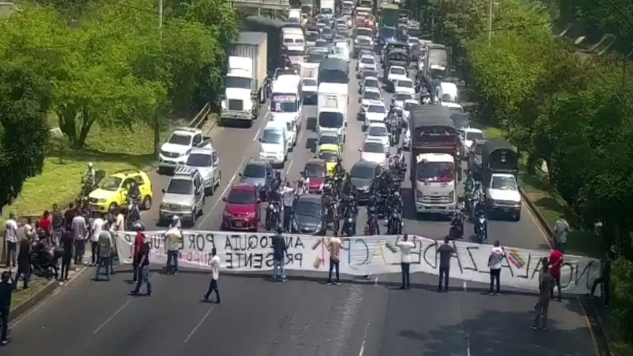 cierre-via-paro-transportadores-autopista
