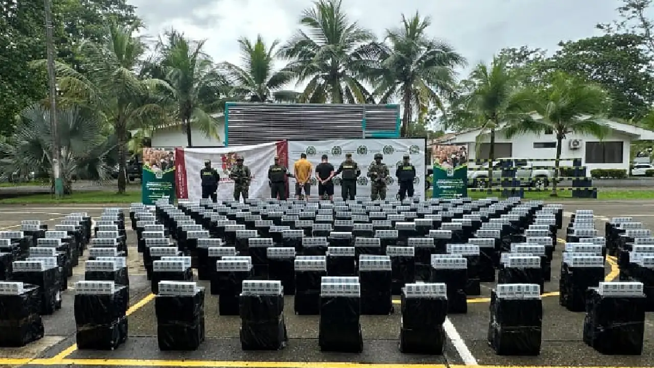 En Urabá descubrieron más de 60 mil cajas de cigarrillos en un camión de trasteo que venía de Cartagena 3 cigarrillos-incautados-sanjuanuraba-contrabando3