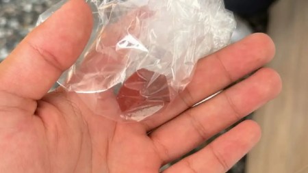 En Rionegro, habitantes denuncian que están dejando alimentos envenenados para perros en vía pública comida-alimento-envenenada-perros-rionegro