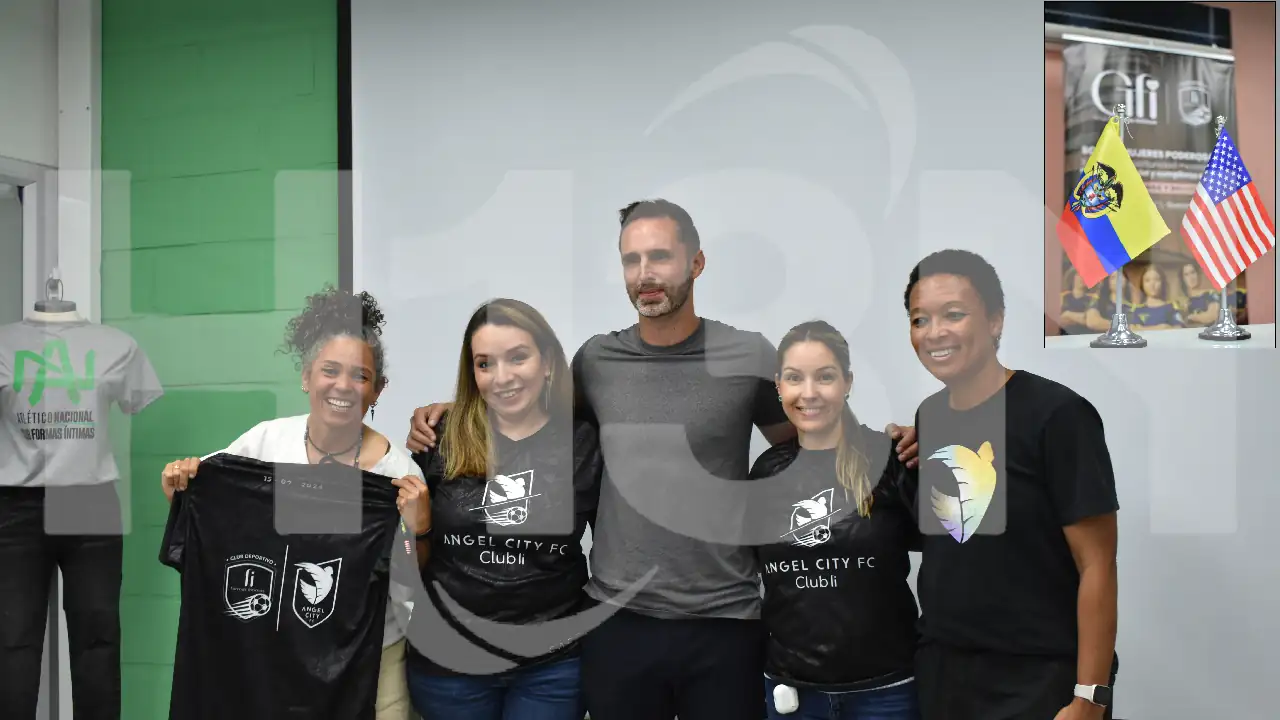 futbol-femenino-formasintimas-angelcity-colaboración1
