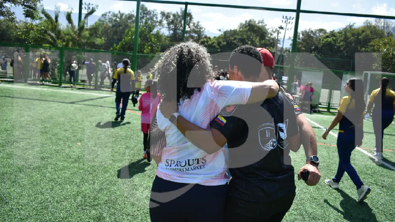 futbol-femenino-formasintimas-angelcity-colaboración3