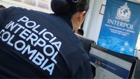 interpol-medellin-sede-meval