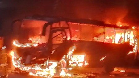 quema-bus-vía-medellinquibdo-hombres-armados