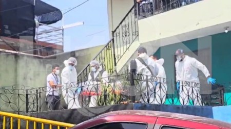 Encuentran en una vivienda en Santa Cruz los cuerpos de una familia envenenada