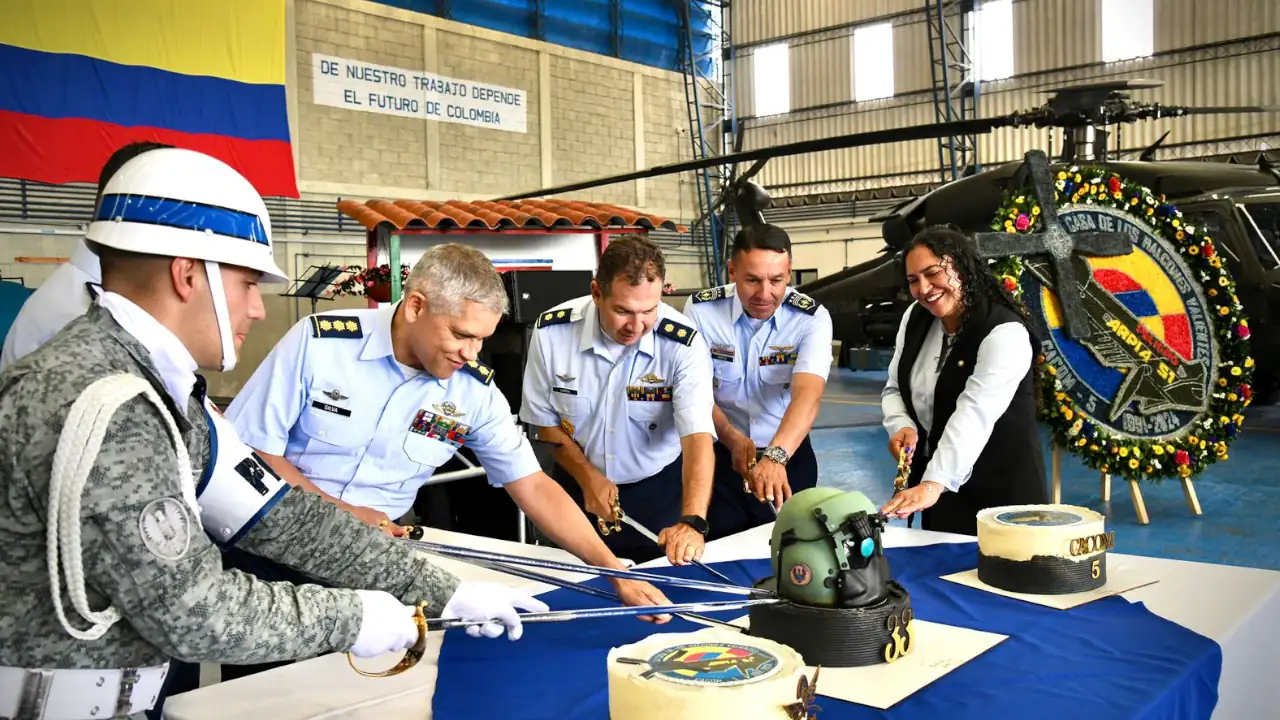 La Fuerza Aérea celebra más de tres décadas de servicio en Antioquia