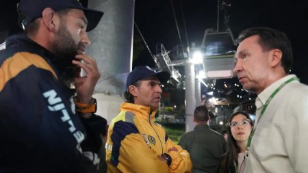 Alcalde de Medellín confirma evacuación de todas personas tras colisión en el Metrocable