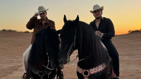 Blessd, Pipe Bueno, y Edgardo Núñez presentan otra versión de la canción 'Mírame'