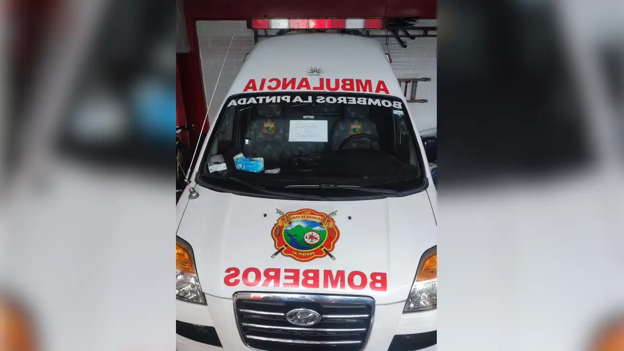 Atenciones médicas en La Pintada, Antioquia están en riesgo debido a que la ambulancia está ‘varada’ 1 ambulancia-bomberos-la-pintada-fuera-servicio1