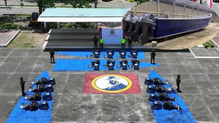 bodega lanchas clangolfo uraba