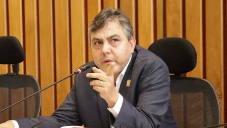 “Es irresponsable”: diputado de Antioquia rechazó contundentemente declaraciones del ministro de Salud Se prorroga la intervención de Savia Salud por un año más: cifras y realidades no coinciden