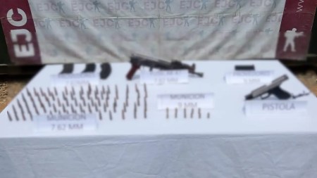 material-guerra-hallado-taraza-clangolfo-ejercito