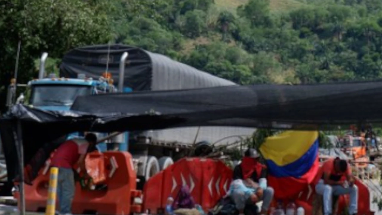 ¿Acabará el paro? Mineros en Marmato, Caldas, iniciaron conversaciones en medio de bloqueos para conseguir garantías mesas dialogos caldas paro camionero